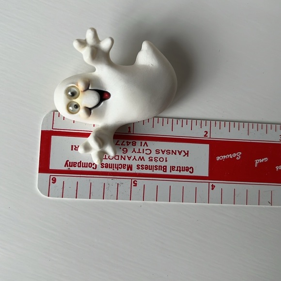 Vintage Halloween Ghost Pins Googly Eyes Cute Plastic Brooch Set Pumpkin Ghost - Picture 11 of 12